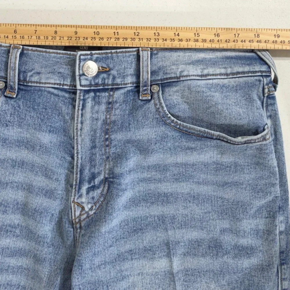 True Religion Geno Relaxed Slim Jeans 36x31 Blue Light Wash Flap Pocket